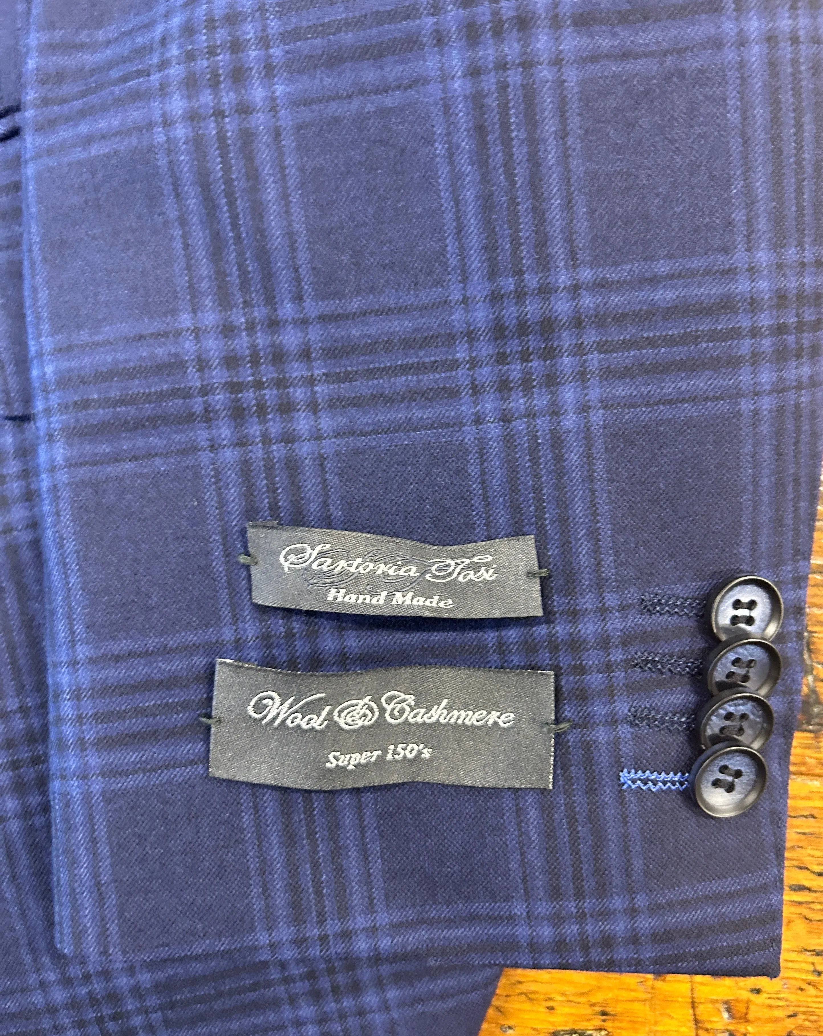 PLAID SUIT